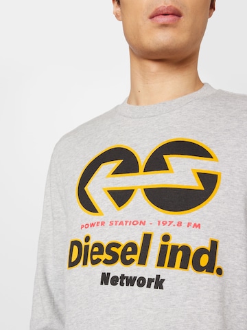 DIESEL - Sweatshirt 'Ginn' em cinzento