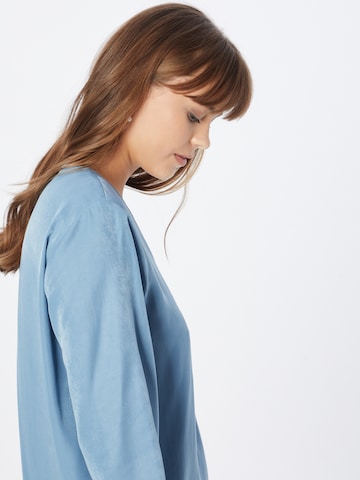 Cream Blouse 'Feng' in Blue