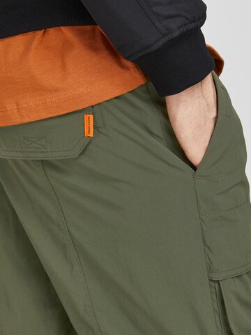 JACK & JONES Tapered Cargo Pants in Green