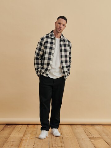 DAN FOX APPAREL - Chaqueta de entretiempo 'Ilja' en negro