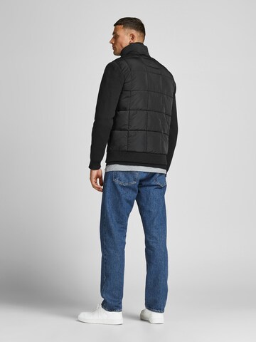 Veste mi-saison 'Rocco' JACK & JONES en noir