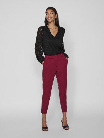 VILA Slim fit Pleat-Front Pants 'Varone' in Red