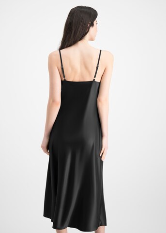 Nicowa Evening Dress in Black