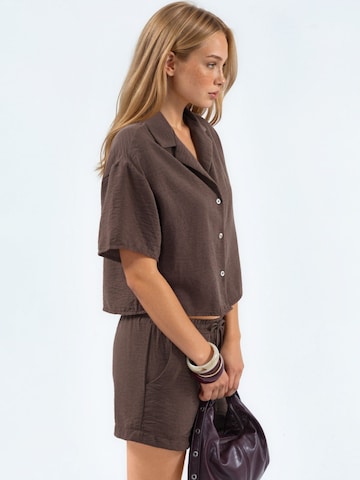 Camicia da donna di Busem in marrone