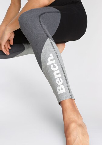 BENCH Skinny Leggings i sort