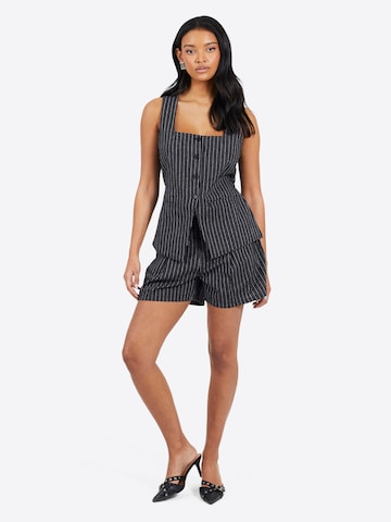 Loosefit Pantaloni con pieghe di BRAVE SOUL in nero