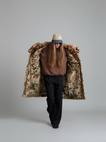 baj. Winter coat 'BLAWI.' in Brown