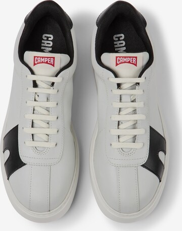 Sneaker bassa ' Runner K21 ' di CAMPER in bianco