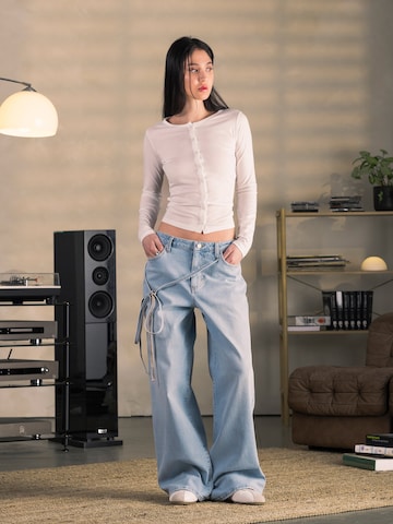 ENRAGE Top 'BUTTON TOP'‌ in Weiß