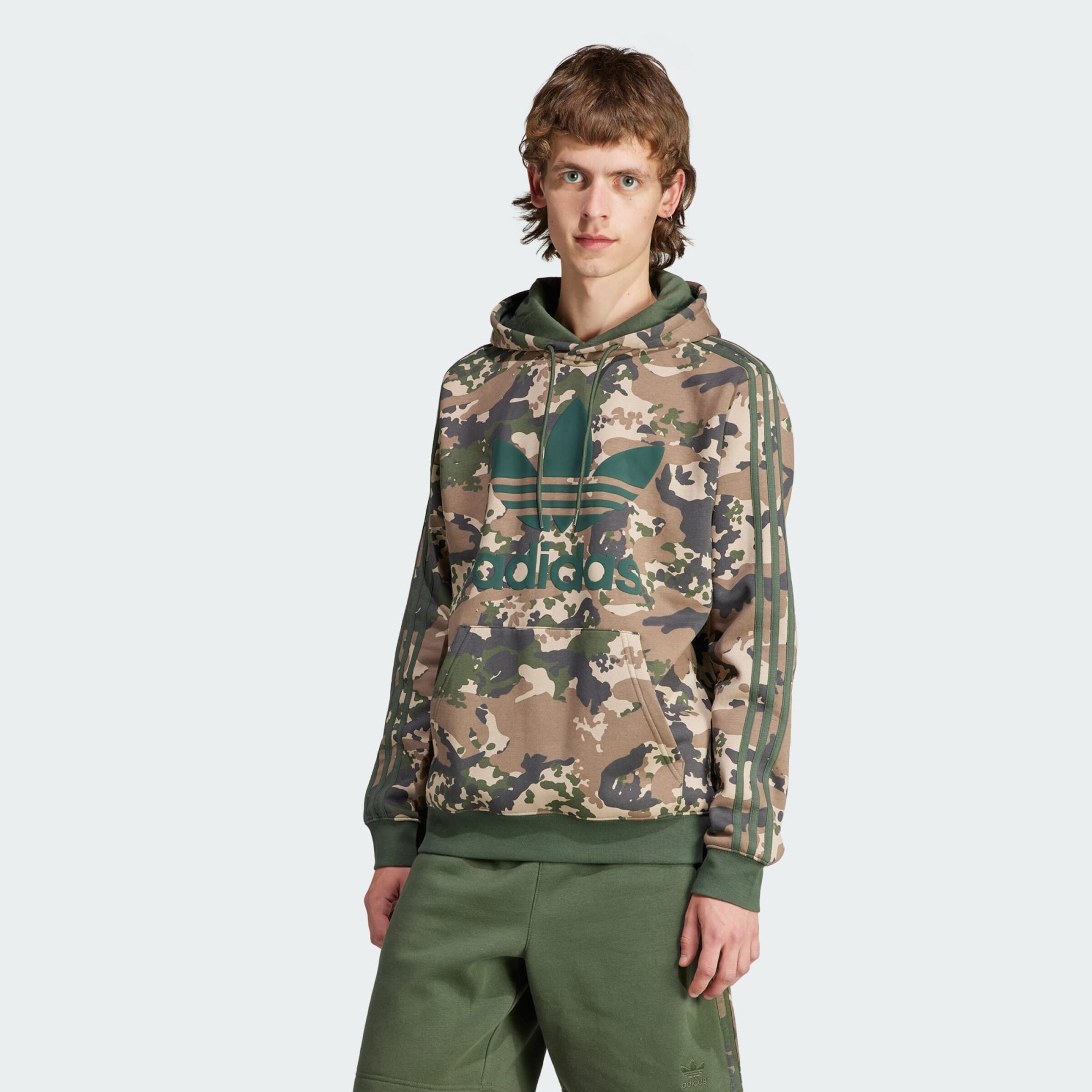 ADIDAS ORIGINALS Sweatshirt in Green Khaki ABOUT YOU