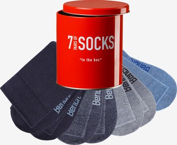 BENCH Regular Socks in Blue: front