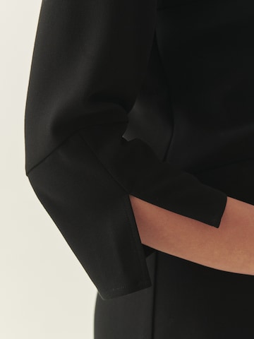 TATUUM Платье в Черный