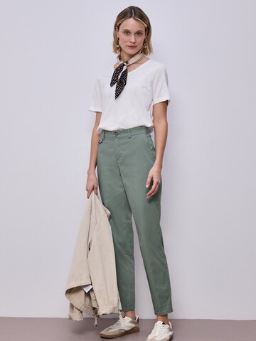 STREET ONE Regular Hose in Grün