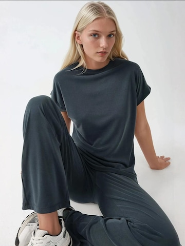 Hiccup T-Shirt in Grau