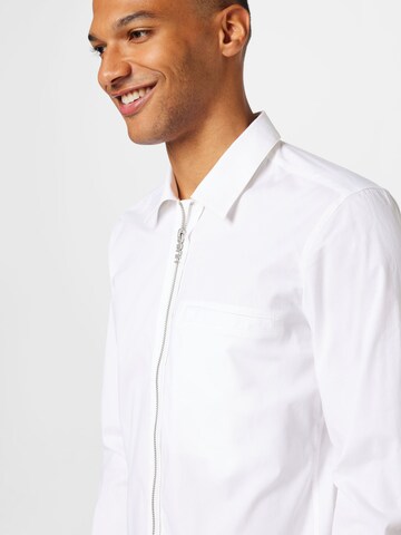 HUGO Red - Slim Fit Camisa 'Eirill' em branco