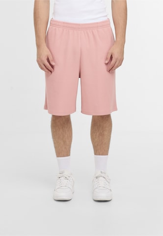 Karl Kani Regular Shorts in Pink