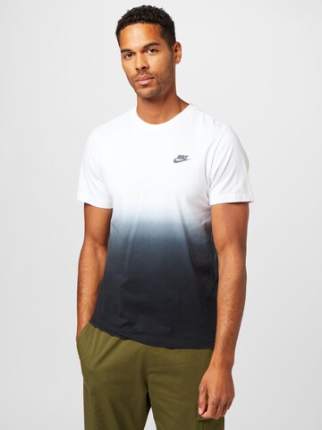 Nike Sportswear Shirt in White: front