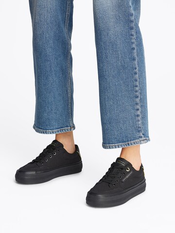 Sneaker bassa 'Essential' di TOMMY HILFIGER in nero