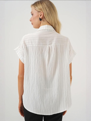 Camicia da donna di Bigdart in bianco
