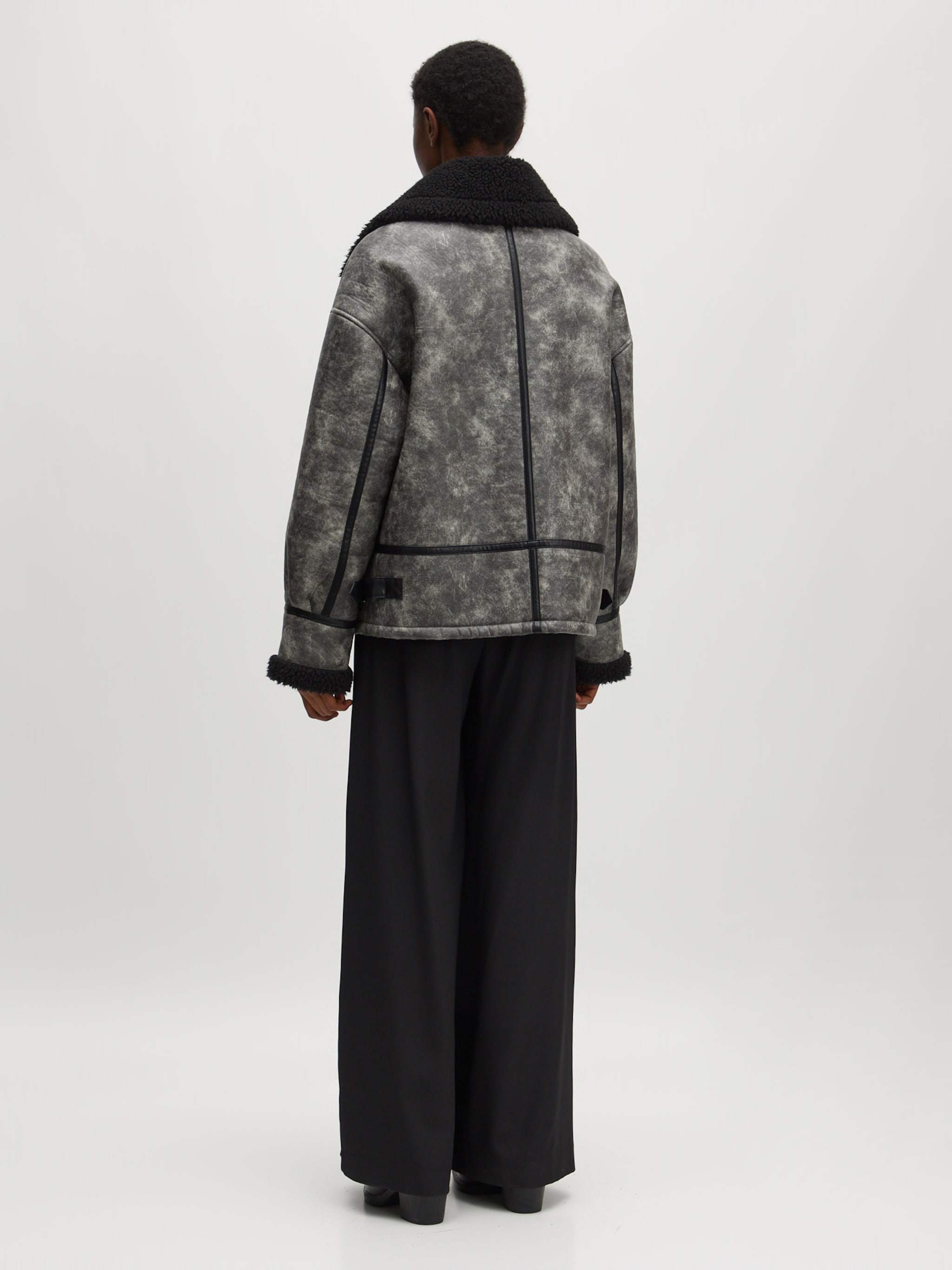 EDITED Produits Veste d’hiver 'Ivana' gris