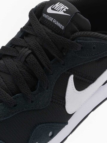 Nike Sportswear Sneaker 'Venture Runner' in Schwarz