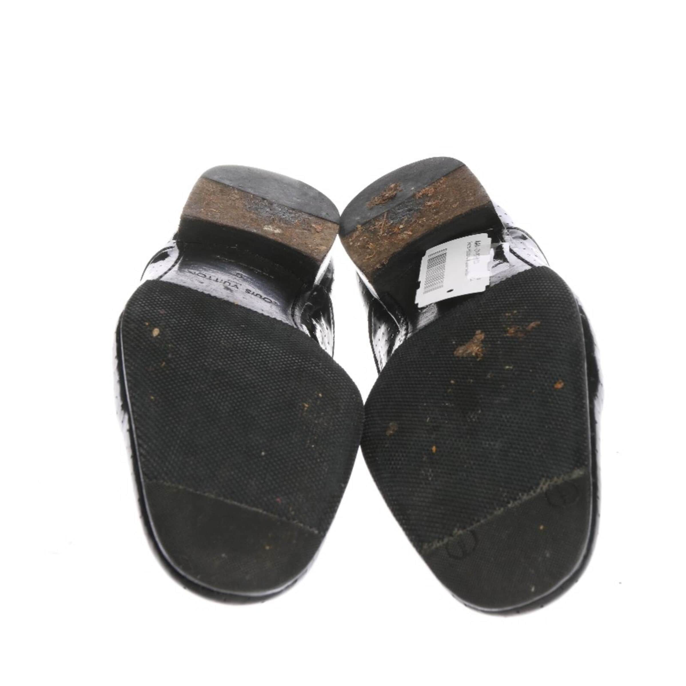 Louis Vuitton Flats & Loafers in 43 in Black