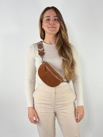 lePelou Fanny Pack 'ONDA small' in Brown