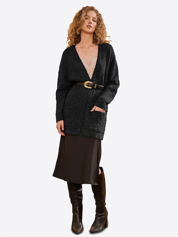 Imily Bela Pletena jopa | črna barva