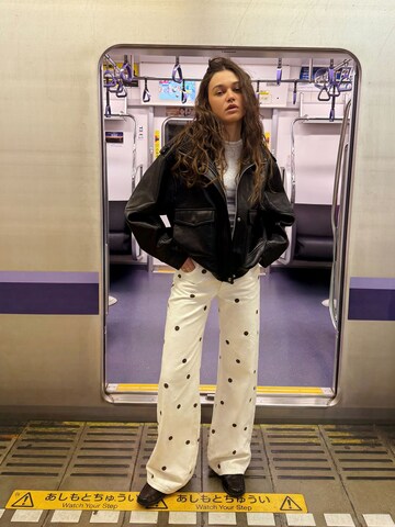 Bershka Wide Leg Jeans i beige