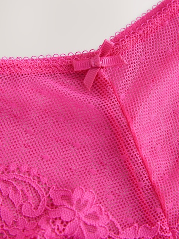 String Next en rose