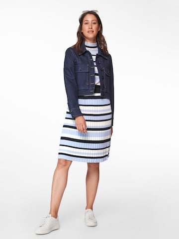 MADELEINE Strickrock in Blau