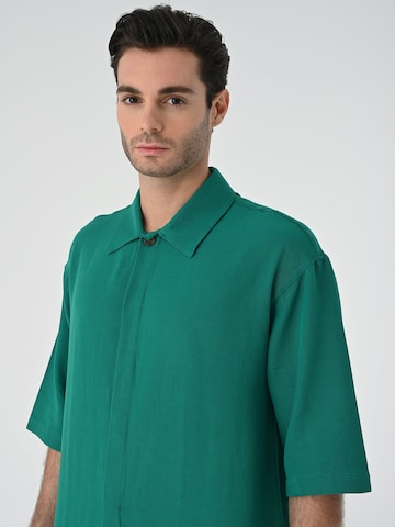 Antioch - Ajuste confortable Camisa en verde