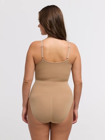 Body modellante 'Cami Sculpting Bodysuit with Slip' di cfab in beige