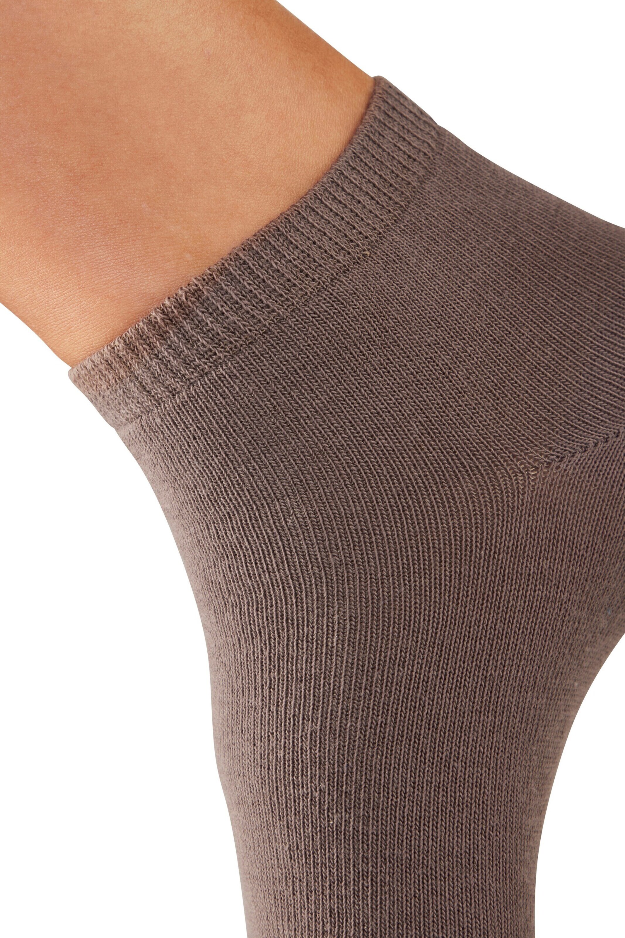 H.I.S Socks in Beige