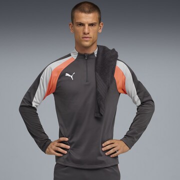 T-Shirt fonctionnel PUMA en gris : devant