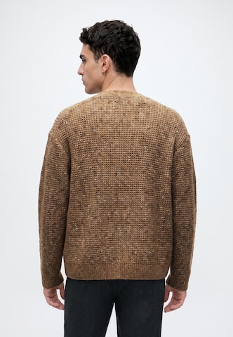 Abercrombie & Fitch - Jersey 'ESSENTIAL' en marrón: atrás