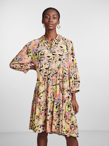YAS - Vestido camisero 'ERIKA' en beige: frente