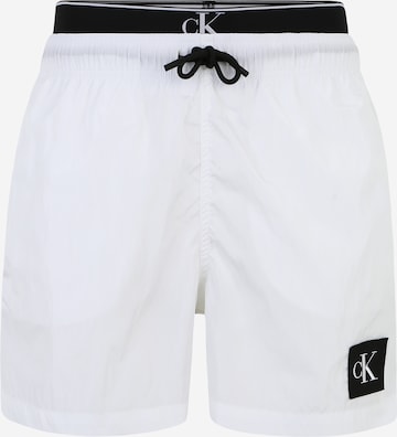 Shorts de bain Calvin Klein Swimwear en blanc : devant