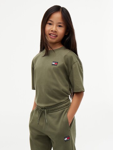 TOMMY HILFIGER T-Shirt 'Essential' in Grün
