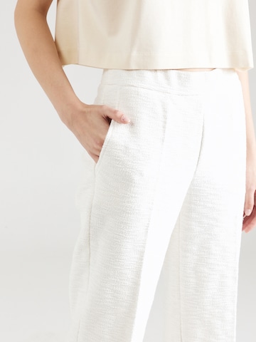 Regular Pantalon à plis GERRY WEBER en blanc