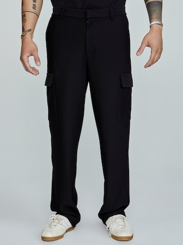 SikSilk Loose fit Cargo trousers in Black: front