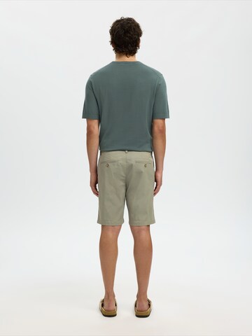 Coupe slim Pantalon chino 'SLHMILES' SELECTED en vert