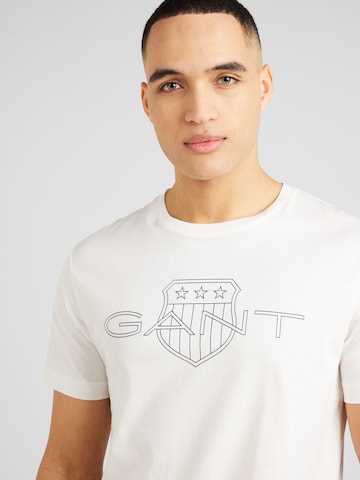 T-Shirt GANT en blanc