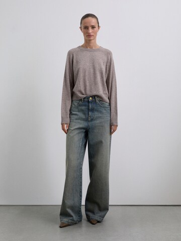 Pulover 'Scmer R' de la Scalpers pe maro: față