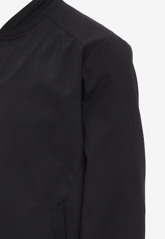 ABREL Between-Season Jacket in Black