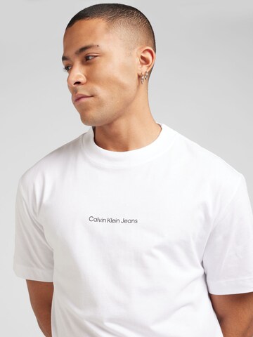 T-Shirt Calvin Klein Jeans en blanc