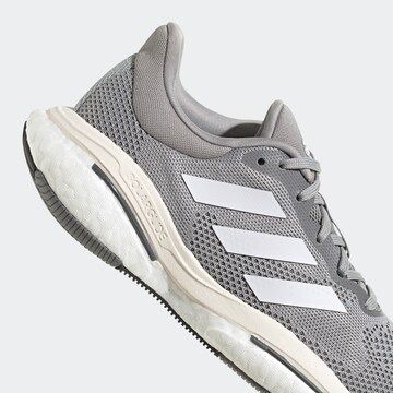 ADIDAS SPORTSWEAR - Sapatilhas baixas 'Solarglide 5' em cinzento