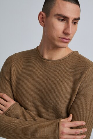 !Solid Sweter w kolorze brązowy