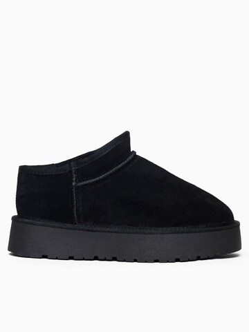 Slipper 'JACKIE' di Gooce in nero