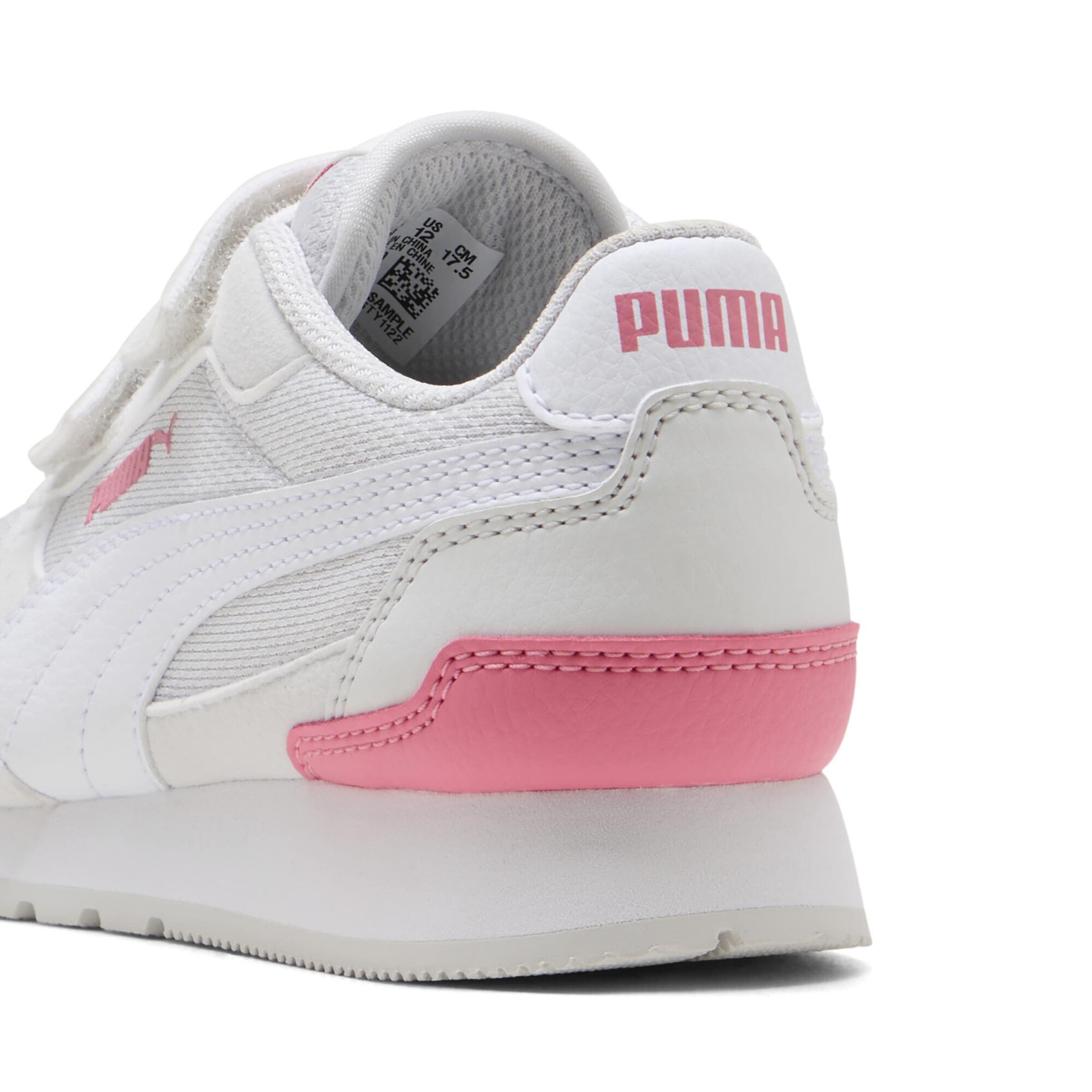 PUMA ST Runner v4 Mesh Sneakers in Grau